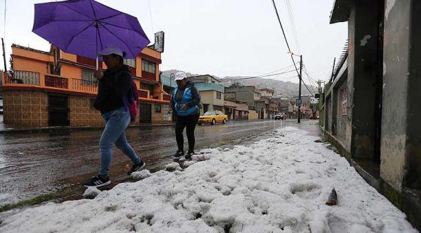 Tremenda granizada cayó este 24 de septiembre del 2019 en el sur de Quito. Foto: ÚN