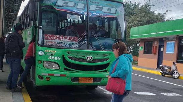 Los buses de la terminal de Río Coca unen a Quito con los valles de Cumbayá y Tumbaco. Foto: Eduardo Terán / ÚN