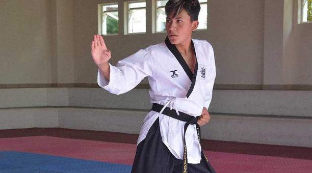 En la disciplina de taekwondo, Edison Chiguano logró la presea de oro en los Juegos Mundiales (Inas Global Games). Foto: Twitter DeporteEc