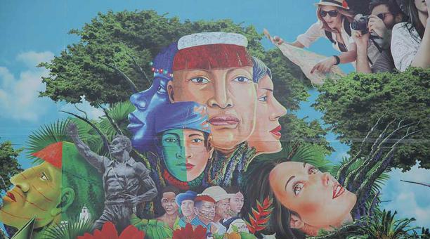 Los murales buscan reflejar también la gran diversidad de personas que conviven en la provincia. Foto: Juan Carlos Pérez para ÚN
