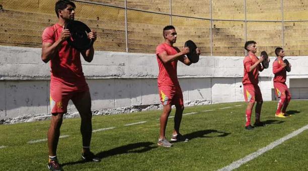 Un entrenamiento de Aucas en el estadio Gonzalo Pozo Ripalda, en el sur de Quito. Foto: Twitter de Aucas