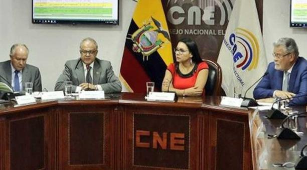 En un principio Diana Atamaint, presidenta del CNE, dijo que las fechas era inamovibles. Foto: cortesía CNE