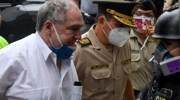 Abdalá Bucaram fue arrestado el 3 de junio del 2020 tras un allanamiento a su domicilio en Guayaquil. Foto: Twitter Fiscalía