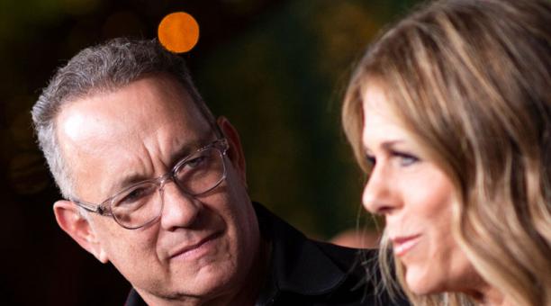 Una imagen del actor Tom Hanks y su esposa y también actriz Rita Wilson. Foto: AFP