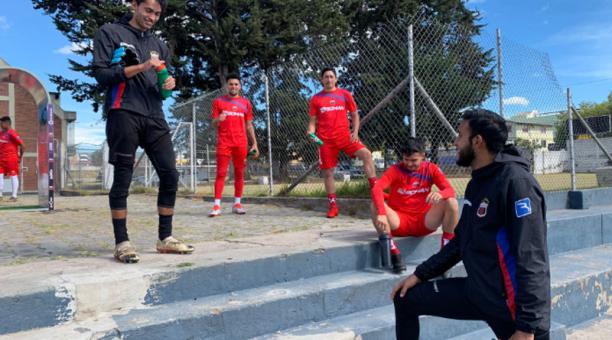 Un entrenamiento del Deportivo Quito en el complejo de Carcelén. Foto de la cuenta Twitter @SDQUITO