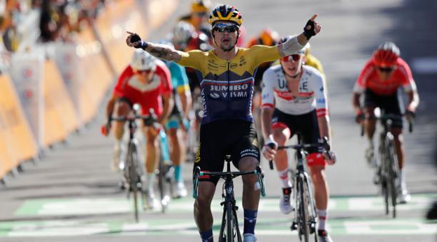 El ciclista del equipo Jumbo, Primoz Roglic, festeja al triunfar en la etapa del 1 de septiembre del 2020 en el Tour de Francia. Foto: AFP