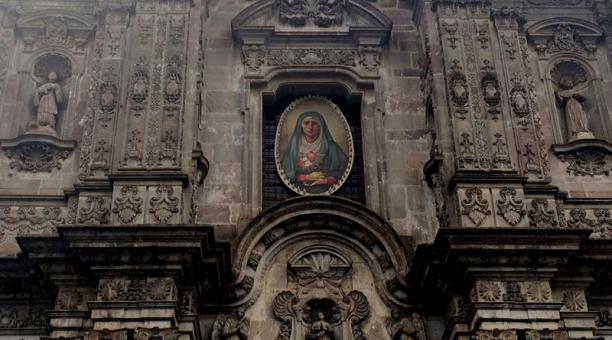 La fachada de la iglesia de la Compañía de Jesús será uno de los rincones quiteños a fotografiar. Foto: Archivo / ÚN