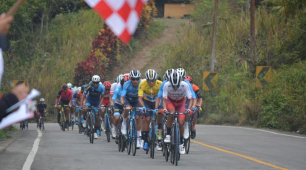 La segunda etapa de la Vuelta al Ecuador se realizó entre Pedernales y Santo Domingo el 24 de noviembre del 2020. Foto: cortesía comité organizador