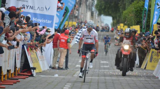 Byron Guamá, ganador de la quinta etapa en la Vuelta al Ecuador el 27 de noviembre del 2020. Foto: cortesía comité organizador