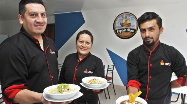 Edwin Salgado, Gloria Guerrero y Mauricio Quelal, socios del restaurante Capitán Maro. Foto: Eduardo Terán / ÚN