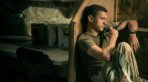 El actor ahora personifica a un exmilitar que sufre de estrés postraumático, lo cual lo lleva al borde de las adicciones. La película se estrenó en una plataforma digital.