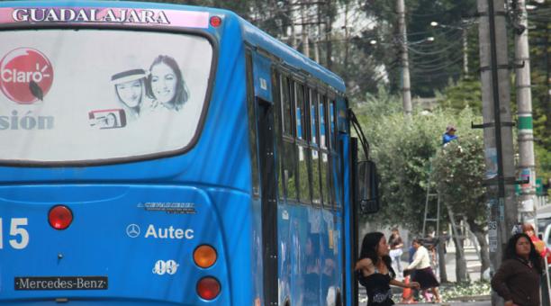 La Secretaría de Movilidad autorizó el alza del pasaje a USD 0,35 en 60 buses urbanos. Foto: Archivo / ÚN