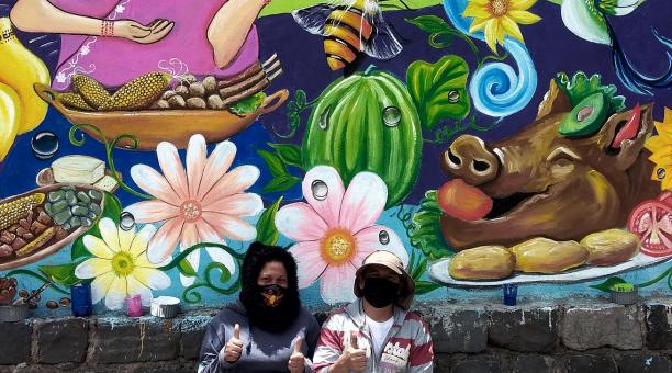 Con el proyecto de murales se busca instruir a jóvenes para pintar 20 paredes en toda la parroquia. Foto: Cortesía Centro Artesanal Pifo