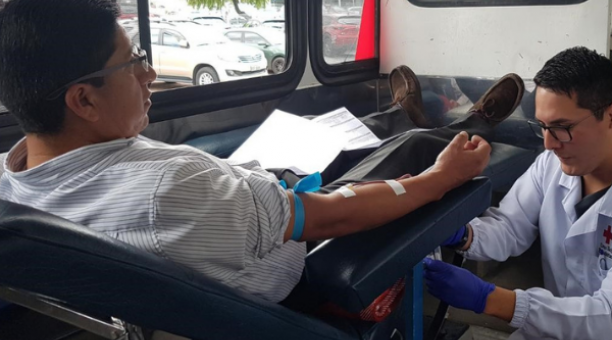 Quien decide donar sangre está ayudando a otras personas en condiciones graves de salud. Foto: cortesía Cruz Roja