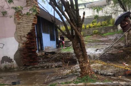 12 barrios de Quito reportan inundaciones debido a una fuerte lluvia. Foto: Cortesía / ECU 911