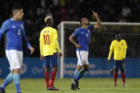 Vizeu celebra el gol anotado ante Ecuador en el Sudamericano Sub 20. Foto: Vicente Costales / ÚN