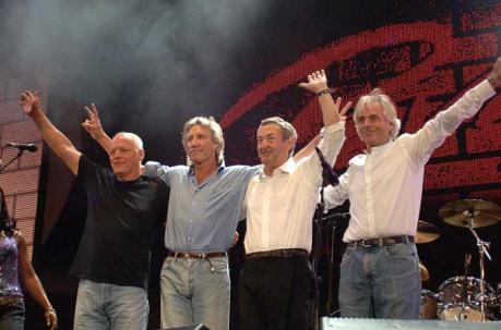 La banda Pink Floyd (izq.a der.) David Gilmour, Roger Waters, Nick Mason y Richard Wright en un concierto en Live 8 en Hyde Park, en el 2005. Foto: Archivo / ÚN