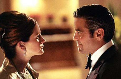 George Clooney y Julia Roberts en la película Ocean's Eleven (2001). Foto: IMDB