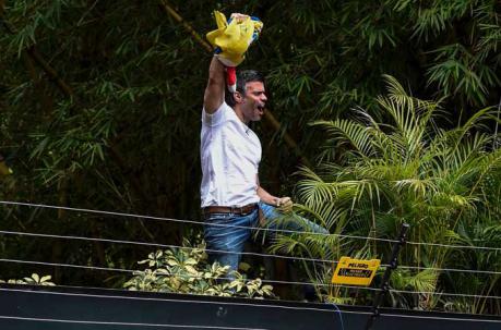 Leopoldo Lopez salió de la cárcel en Venezuela. Foto: AFP