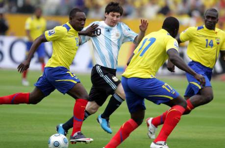 La Tricolor de Sixto Vizuete venció a Argentina el 10 de junio del 2009. Messi jugó de delantero. Foto: Archivo