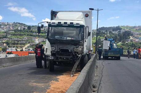 El chofer del camión fue detenido para las investigaciones. Foto: Eduardo Terán / ÚN