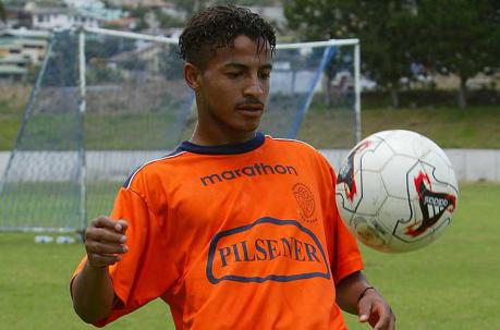 Pedro Quiñónez se formó en el club desde la Sub 16. La foto data del 2004. Foto: archivo
