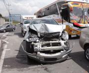 Uno de los tres conductores resultó con heridas menores. Foto: Alfredo Lagla/ ÚN