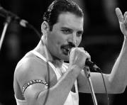 Freddie Mercury durante el Live Aid Concert en Wembley.