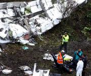 El avión que transportaba al plantel profesional del Chapecoense se estrelló en el cerro Gordo, en La Unión, Medellín. Murieron 71 personas y sólo sobrevivieron seis. Foto: EFE