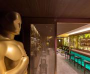 La estatua de los premios Oscar dentro del Greenroom. Foto: AFP