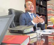 Franklin Arévalo, defensor del exministro Alecksey Mosquera, ofreció ayer declaraciones. Foto: Patricio Terán / ÚN