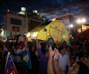 Cientos de taxistas se concentraron en la Plaza Grande. Foto: Paúl Rivas / ÚN