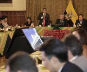 El presidente Lenín Moreno en reunión con los integrantes del Consejo Nacional de Gobiernos Parroquiales Rurales del Ecuador (Conagopare) en Quito. Foto: Cortesía