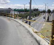 El puente de la Galo Plaza y 6 de Diciembre tiene un problema de vallas. Foto: Paúl Rivas/ÚN