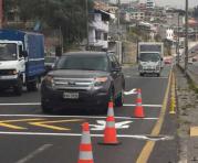 Epmmop instalará semáforos en la av. Mariscal Sucre como parte de un cruce peatonal a nivel en La Comuna. Foto: Eduardo Terán / ÚN