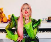 Gaga ha vuelto a mostrar una estética colorida y transgresora