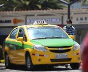 En Quito hay unos 30 000 taxistas legalizados. Foto: Julio Estrella / ÚN