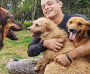 Camilo Ramírez apoya a las mascotas desde la Fundación Acción Animal. Foto: cortesía
