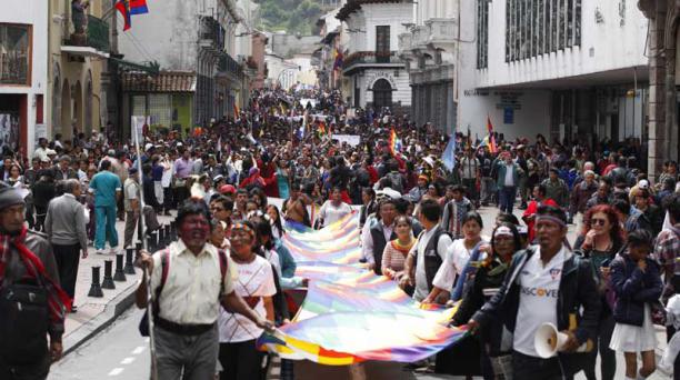 La movilizacion Indigena que partio de provincia de Pastaza llego a  Quito tras 17 dias, el Presidente de la CONAIE Jaime Vargas camino junto a varios dirigentes. Foto: Galo Paguay / ÚN